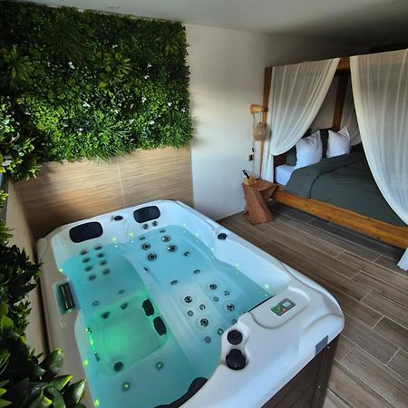 Le Cocoon - Jacuzzi, Sauna Et Piscine Privee Карпантра Екстер'єр фото