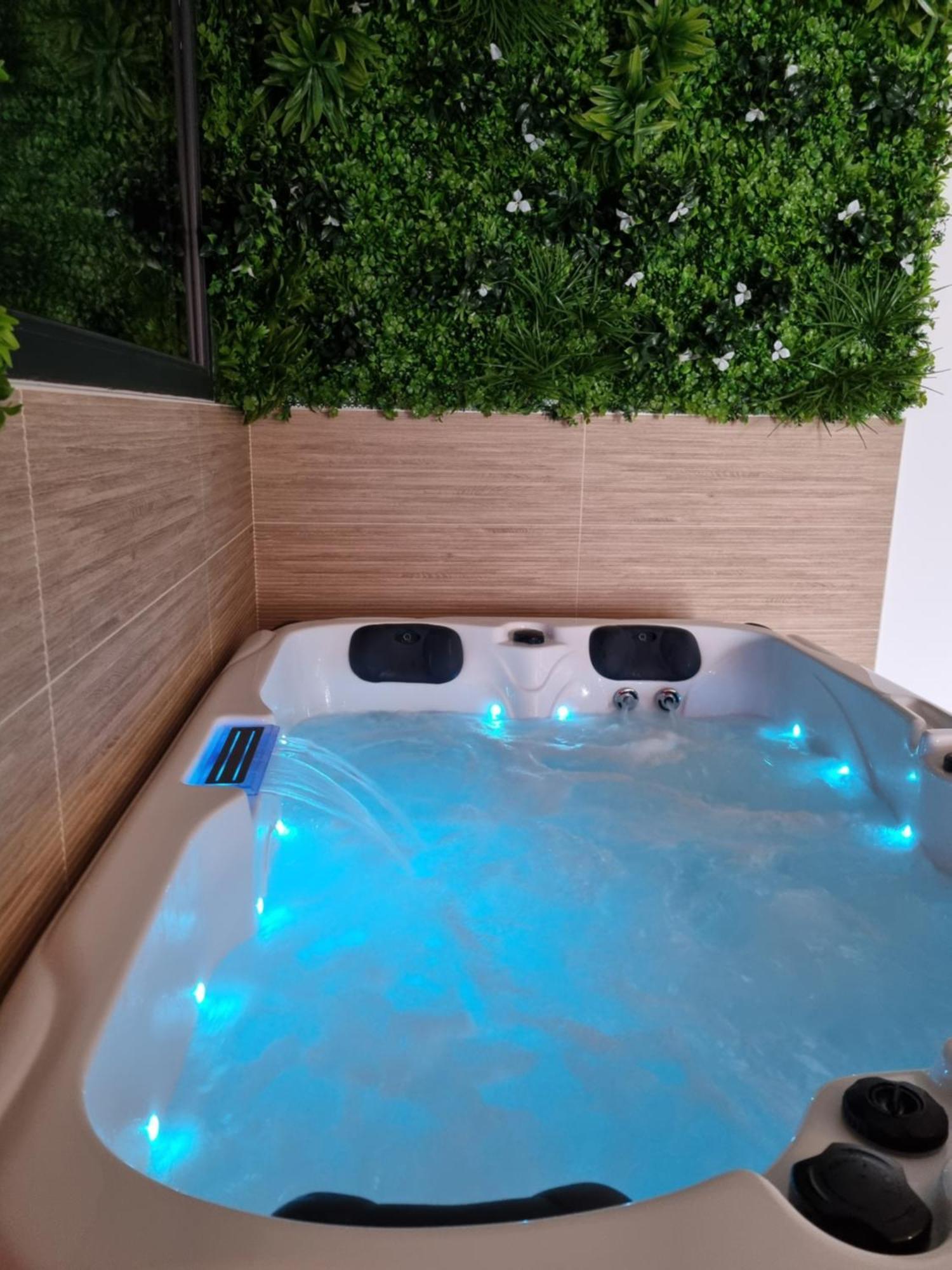 Le Cocoon - Jacuzzi, Sauna Et Piscine Privee Карпантра Екстер'єр фото