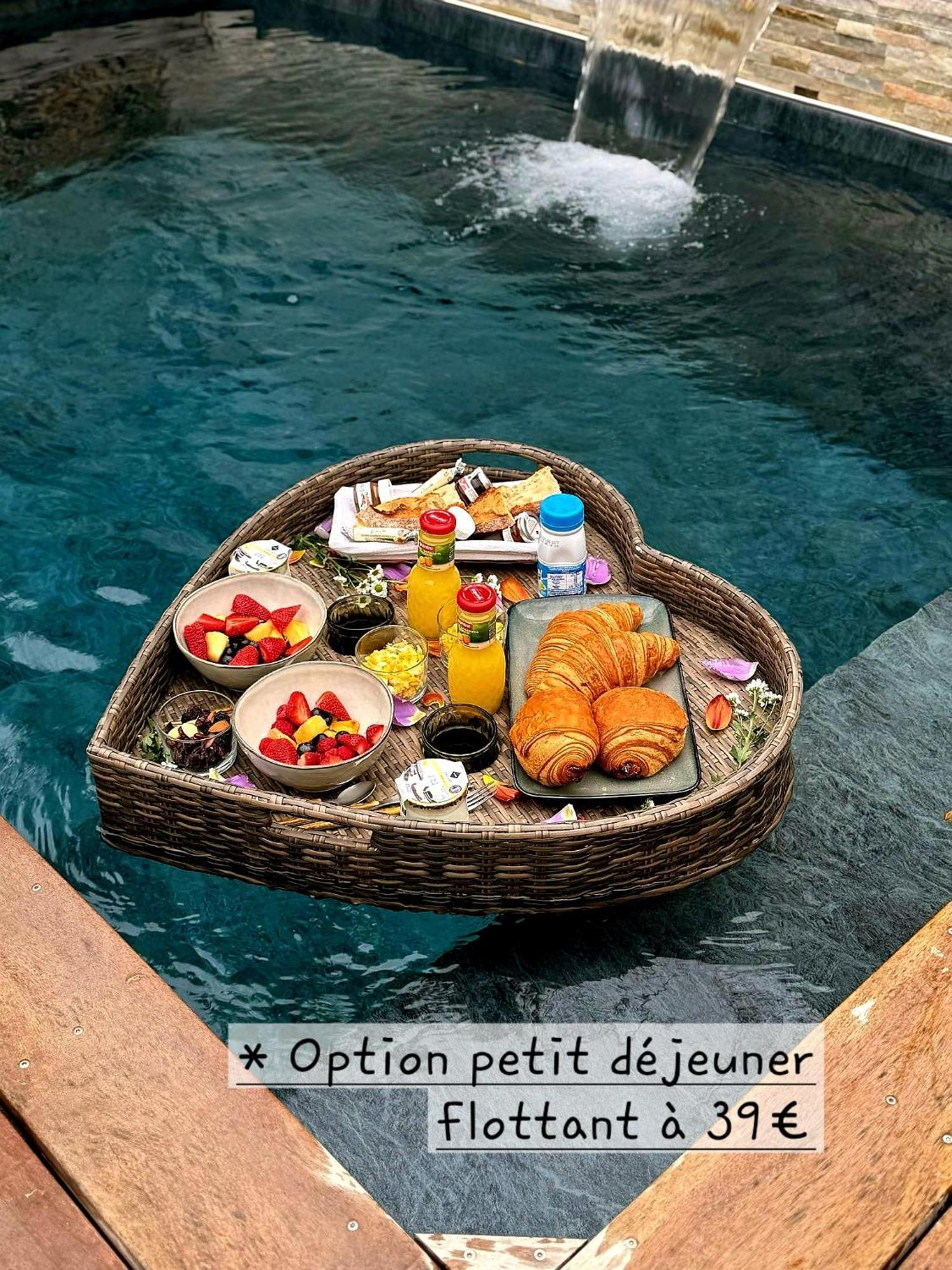 Le Cocoon - Jacuzzi, Sauna Et Piscine Privee Карпантра Екстер'єр фото
